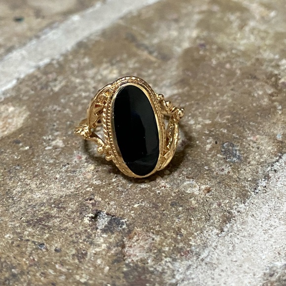 SOLID 14KT Gold Onyx Signet Ring - Picture 3 of 14